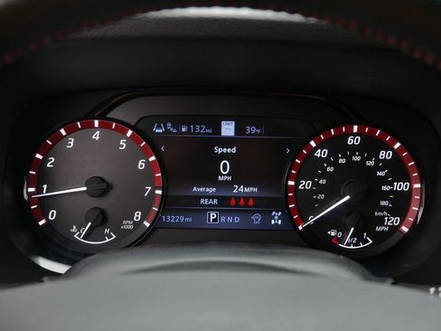 Used 2024 Nissan Frontier PRO-4X w/ Technology Package image 31