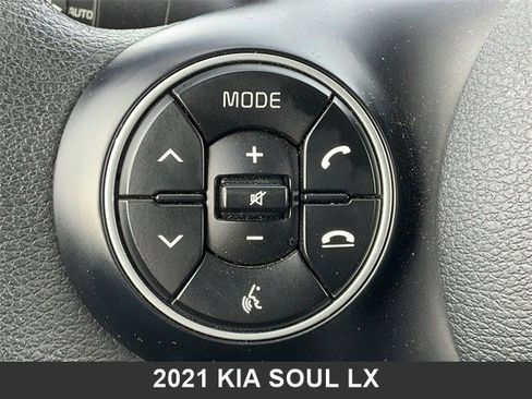 Used 2021 Kia Soul LX image 20