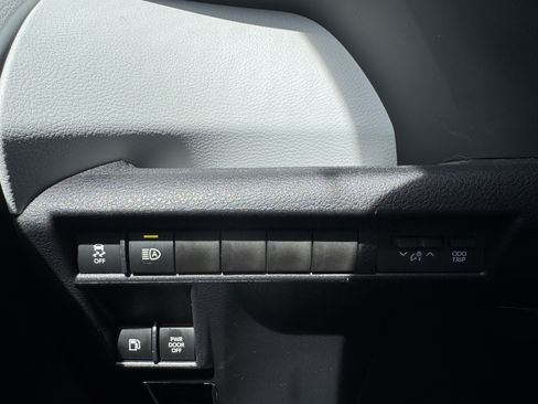 Certified 2026 Toyota Sienna LE AWD/4WD image 39