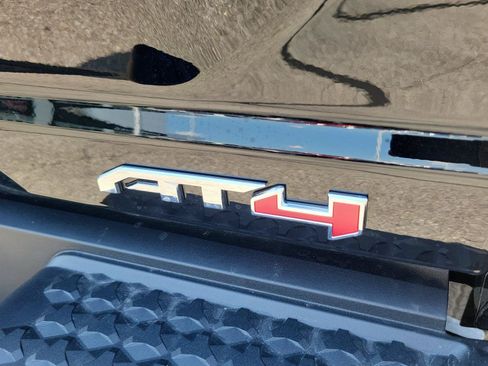 New 2026 GMC Canyon AT4 w/ AT4 Premium Package AWD/4WD image 6