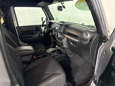 Used 2015 Jeep Wrangler Sport w/ Quick Order Package 24S image 16