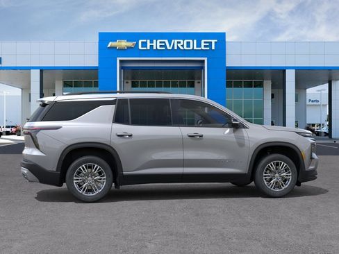 New 2026 Chevrolet Traverse LT FWD image 5
