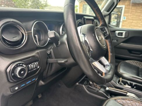 Used 2021 Jeep Wrangler Unlimited Sahara AWD/4WD image 26