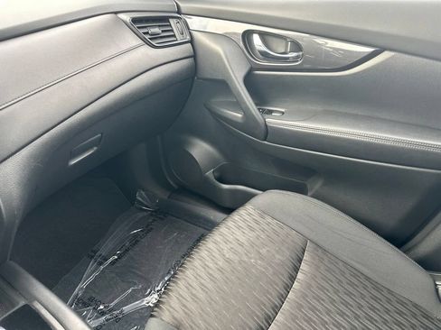 Used 2019 Nissan Rogue S w/ Special Edition Package FWD image 49