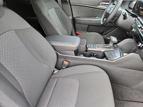 New 2026 Kia Sportage LX FWD image 10