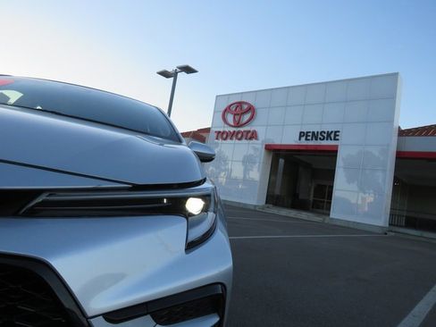 Certified 2023 Toyota Corolla SE image 4