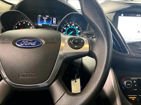 Used 2016 Ford Escape SE w/ SE Chrome Package image 23