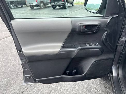 Used 2023 Toyota Tacoma SR w/ SR Convenience Package AWD/4WD image 17