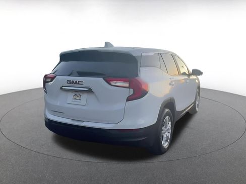 Used 2024 GMC Terrain SLE image 14