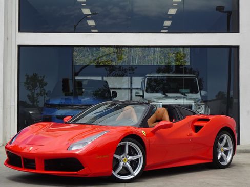 Used 2019 Ferrari 488 Spider RWD image 14
