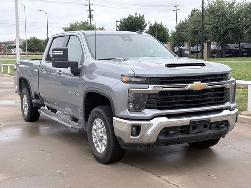 Used 2025 Chevrolet Silverado 3500 LT w/ Safety Package AWD/4WD image 1