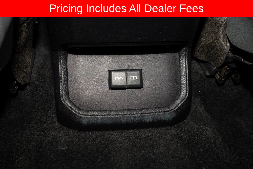 Used 2024 Toyota Highlander XLE FWD image 8