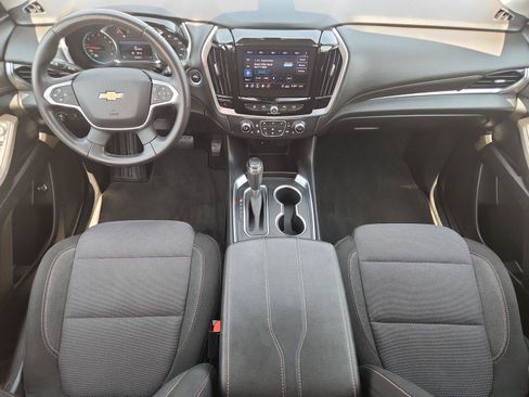 Used 2020 Chevrolet Traverse LT FWD image 19