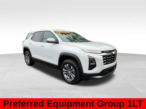 Used 2026 Chevrolet Equinox LT FWD image 12
