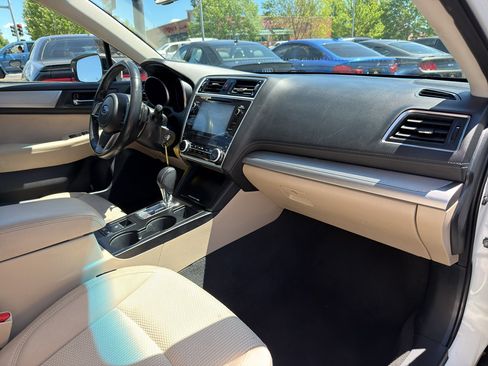 Used 2018 Subaru Outback 2.5i Premium AWD/4WD image 20