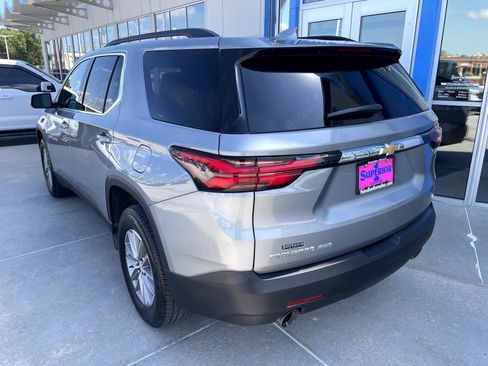 Used 2023 Chevrolet Traverse LT AWD/4WD image 2