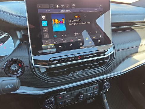 Used 2025 Jeep Compass Trailhawk image 14