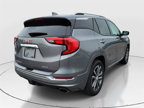 Used 2018 GMC Terrain Denali w/ Advanced Safety Package AWD/4WD image 4