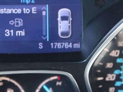 Used 2013 Ford Escape SE FWD image 9