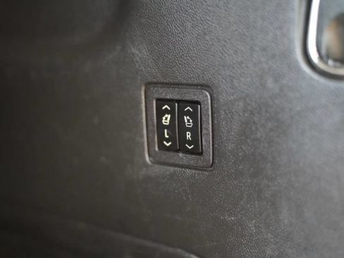 Used 2021 Chevrolet Traverse High Country w/ LPO, Floor Liner Package FWD image 49