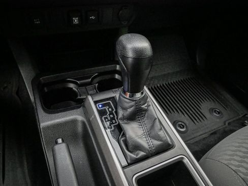 Used 2021 Toyota Tacoma SR5 RWD image 25
