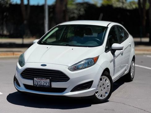Used 2016 Ford Fiesta S FWD image 5