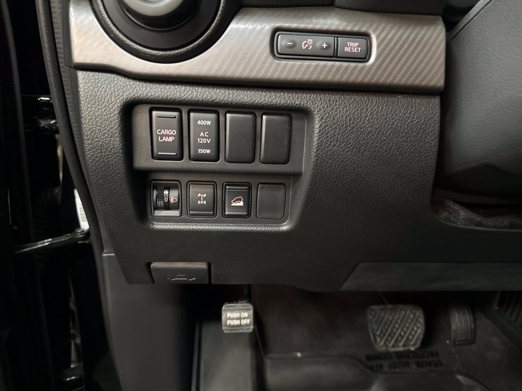Used 2024 Nissan Titan PRO-4X w/ Pro-4x Convenience Package AWD/4WD image 35