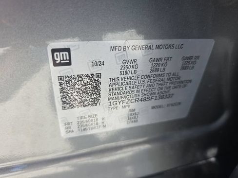 Certified 2025 Cadillac XT4 Premium Luxury FWD image 33