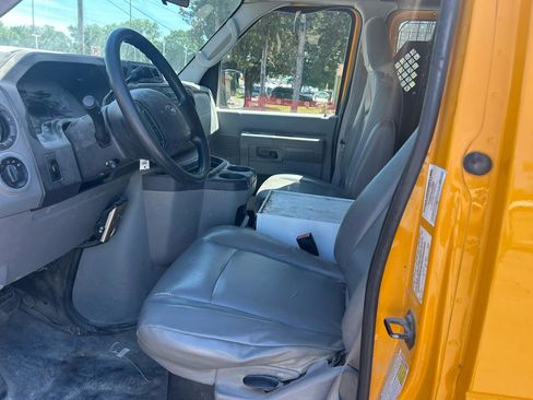 Used 2012 Ford E-250 and Econoline 250 w/ Commercial Cargo Van Pkg RWD image 4