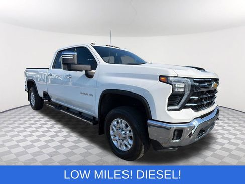 Used 2024 Chevrolet Silverado 3500 LTZ w/ LTZ Convenience Package AWD/4WD image 3