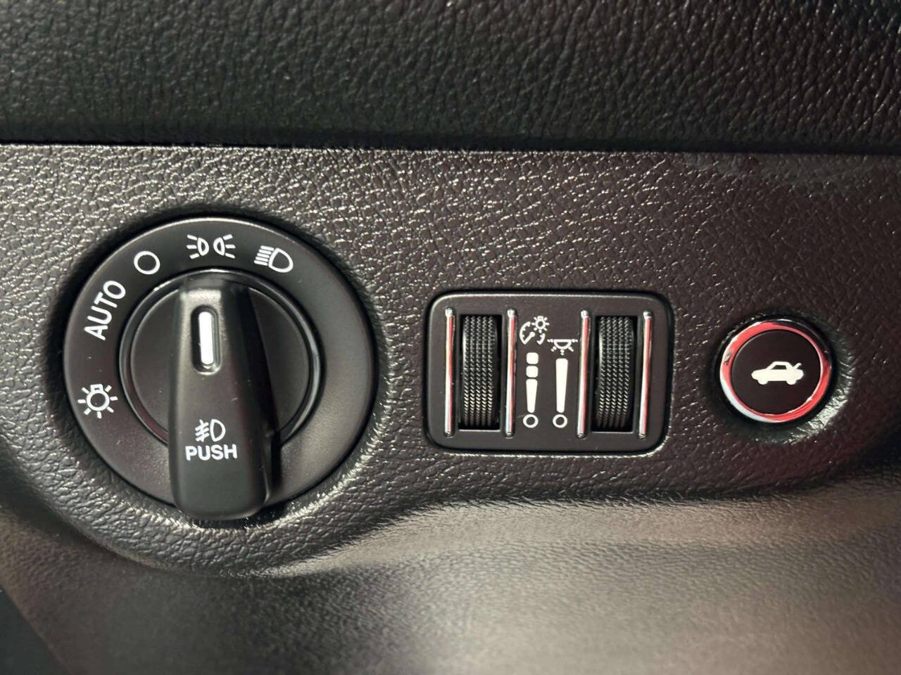 Used 2022 Dodge Challenger R/T Scat Pack w/ Driver Convenience Group RWD image 28