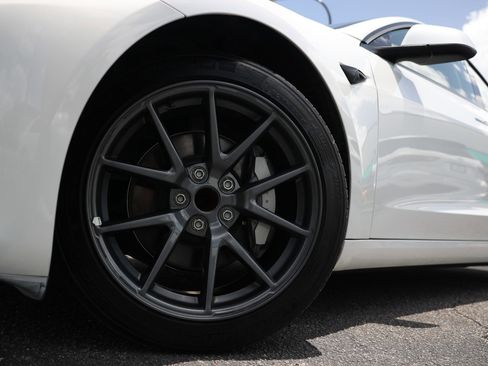 Used 2023 Tesla Model 3 Standard Range RWD image 31