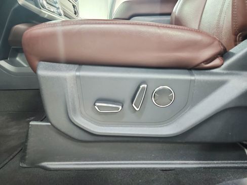 Used 2024 Ford Expedition Limited AWD/4WD image 20