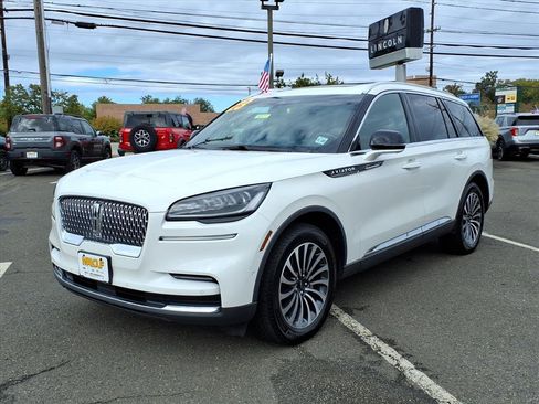 Used 2023 Lincoln Aviator Reserve w/ Elements Package Plus image 3