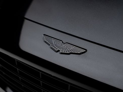 Used 2022 Aston Martin DBX AWD/4WD image 13