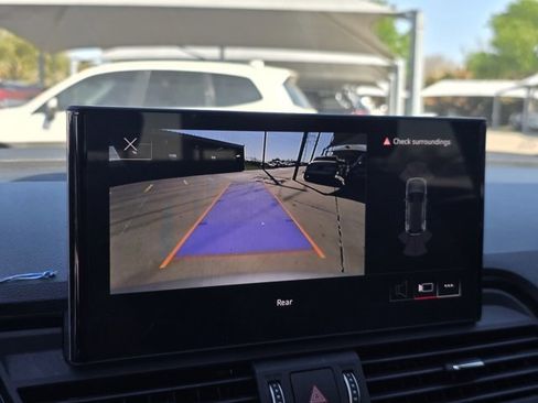 Used 2023 Audi Q5 Premium w/ Convenience Package image 19