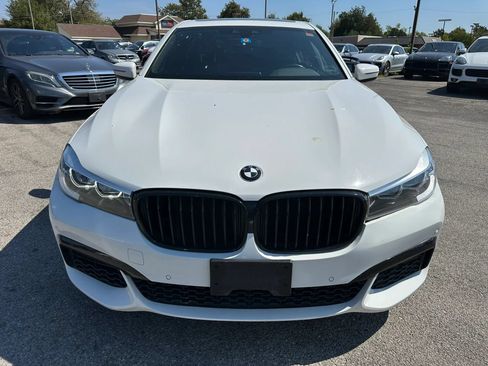 Used 2019 BMW 740i w/ M Sport Package RWD image 30