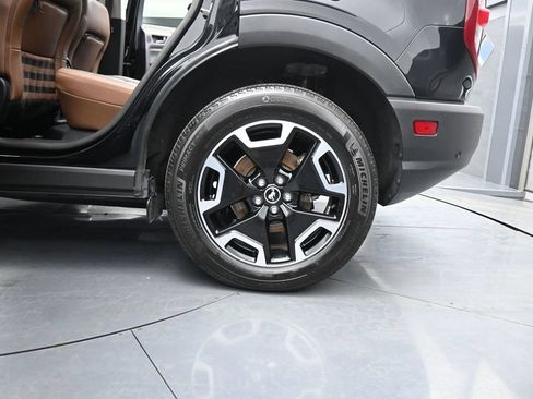 Used 2023 Ford Bronco Sport Outer Banks w/ Tech Package AWD/4WD image 19