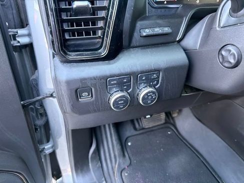 Used 2025 GMC Sierra 1500 AT4 w/ AT4 Premium Package AWD/4WD image 12