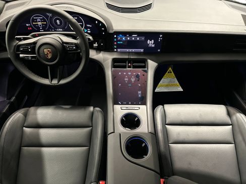 New 2024 Porsche Taycan Turbo image 6