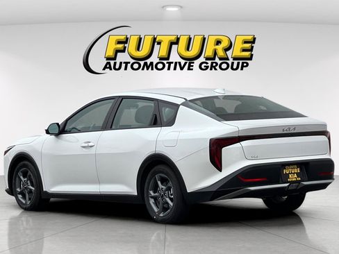 Used 2025 Kia K4 LXS image 6