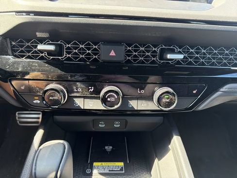 Used 2025 Honda Accord Sport image 28