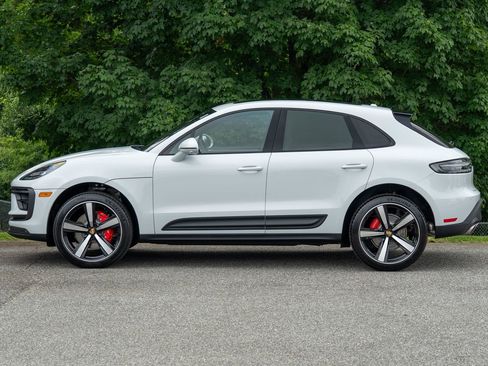 New 2025 Porsche Macan S image 2