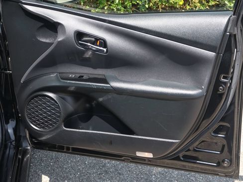 Used 2020 Toyota Prius LE FWD image 43
