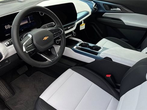 New 2026 Chevrolet Equinox EV LT w/ LPO, Blackout Package image 10