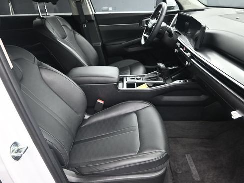 Certified 2026 Kia Sorento EX AWD/4WD image 38