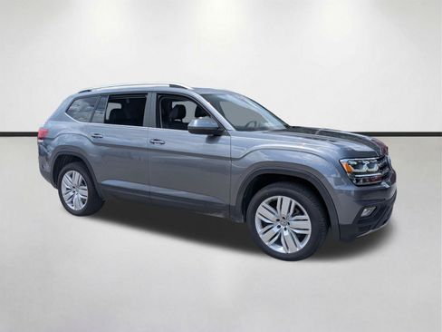 Used 2019 Volkswagen Atlas SE w/ Panoramic Sunroof Package FWD image 2