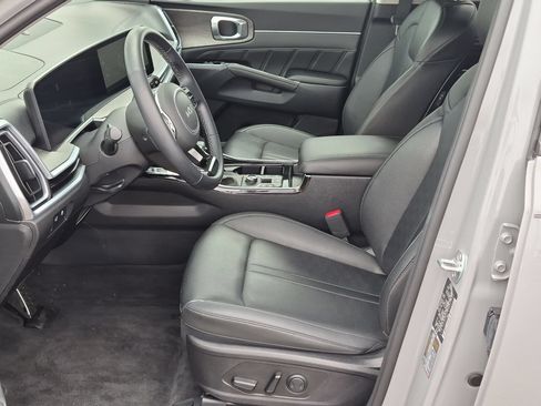 Used 2025 Kia Sorento SX AWD/4WD image 19
