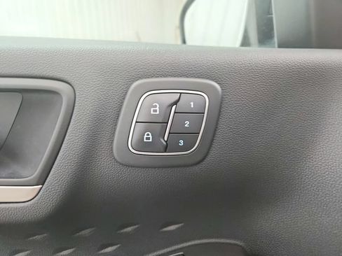 Used 2020 Ford Escape SEL FWD image 22