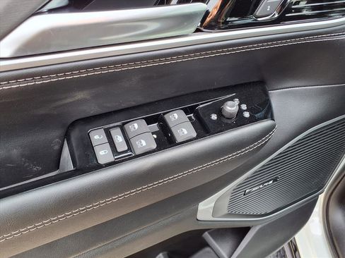 New 2026 Jeep Grand Wagoneer L 2WD image 16